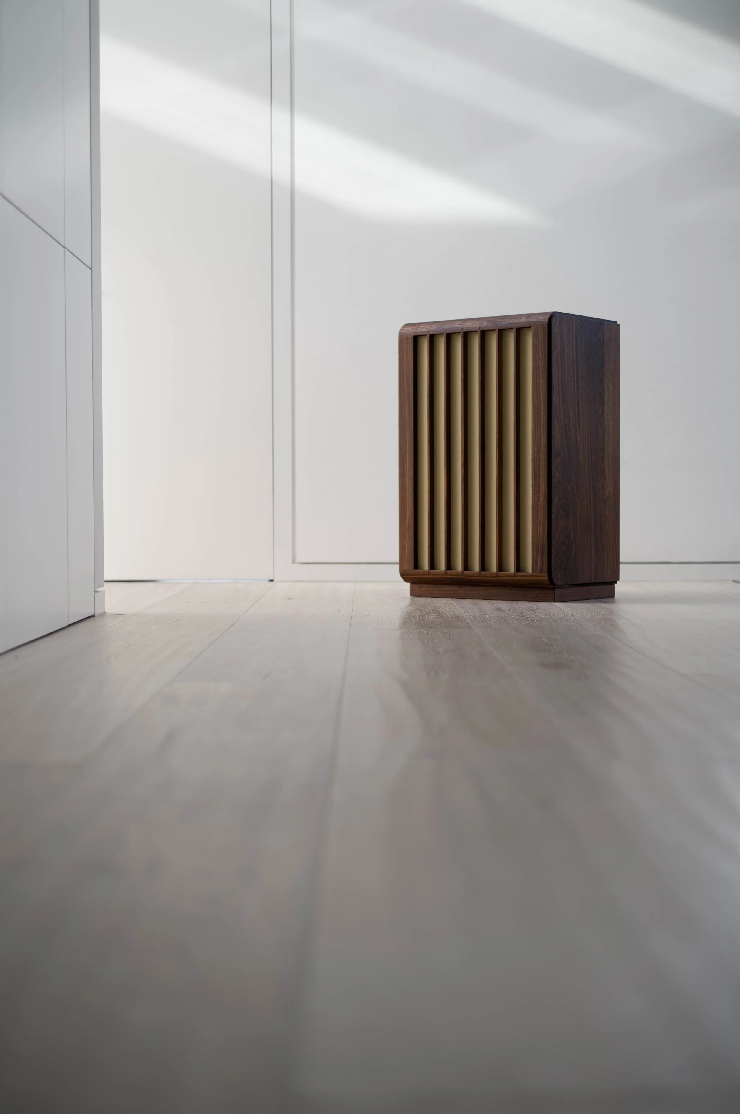 (未使用･未開封品)　トネ(TONE) L形反力受 50SLH vf3p617 Tonapparate Model 50 Floor Standing Speakers | Tonapparate